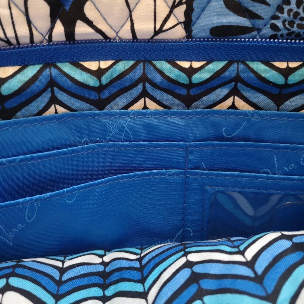 Vera Bradley Crosstown Adjustable Strap Crossbody/Shoulder Bag Blue Bayou Print - Picture 7 of 12